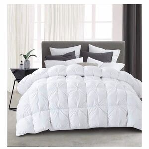 HOMBYS 108x98 California King Feather and Down Comforter/Duvet insert